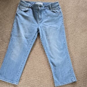 Chicos Platinum Denim Capris Size 2 (12/14)
